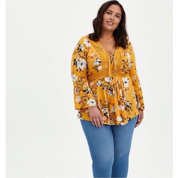 Torrid Babydoll Gauze Yellow Floral Crochet Trim Lace-Up Top Size 2X EUC - Picture 6 of 15